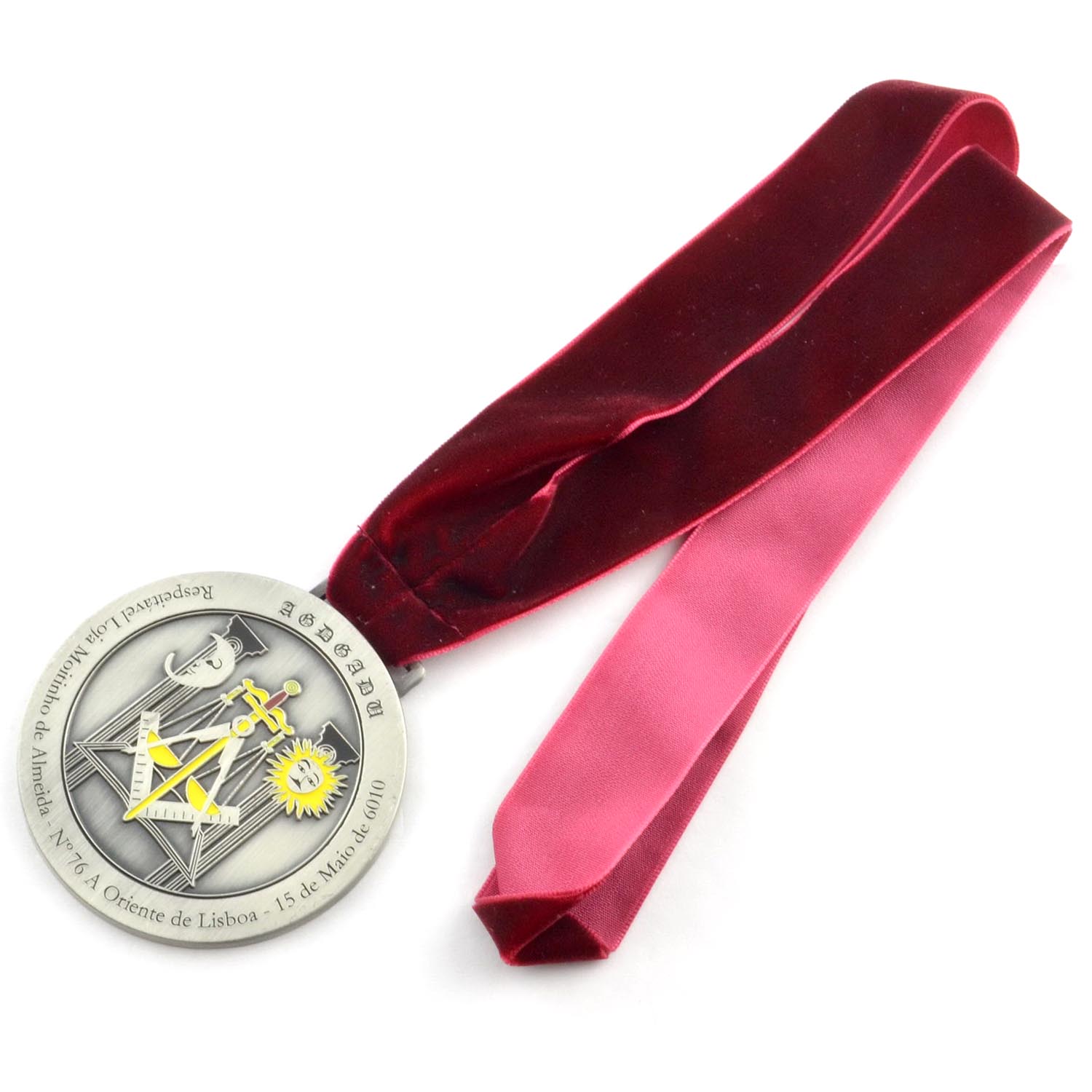Médaille religieuse ancienne en or et en argent bon marché en gros avec ruban (8)